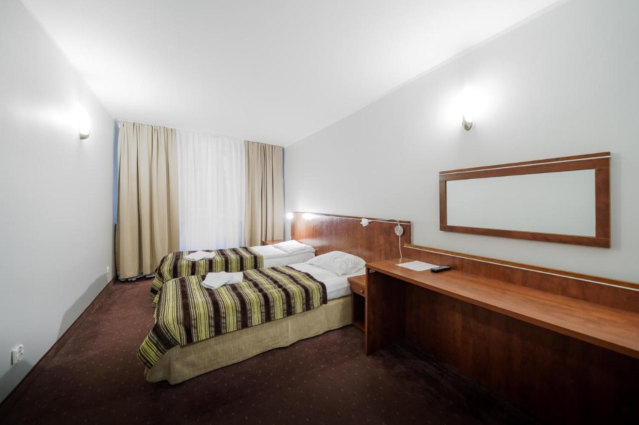 Promenada Zegrze Hotel *